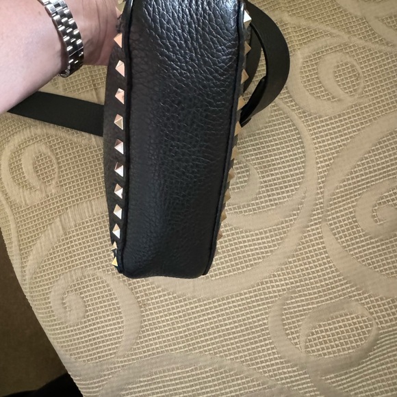 Valentino Garavsno rockstud crossbody - Picture 3 of 13